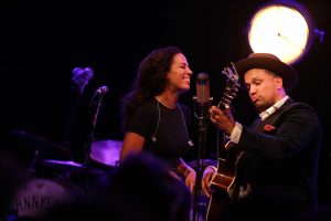 Johnnyswim-R84A-Live