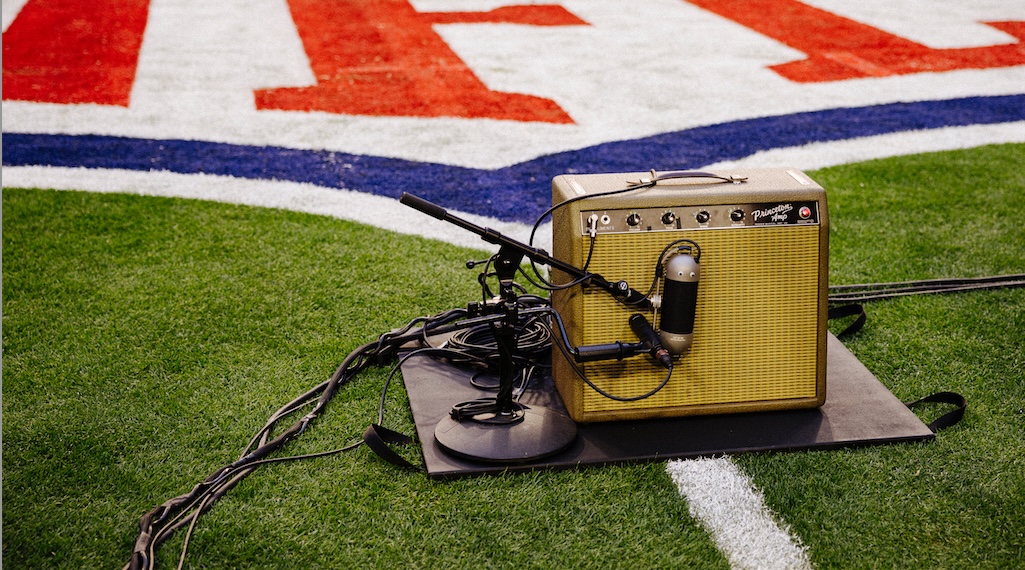 chris stapleton uses AEA on his Fender Princeton at superbowl